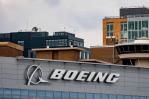 Boeing hace fuerte recorte de gasto y evalúa licencias temporales por huelga