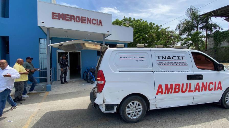 Agentes policiales matan a dos de los presuntos asaltantes del Banreservas en Santiago