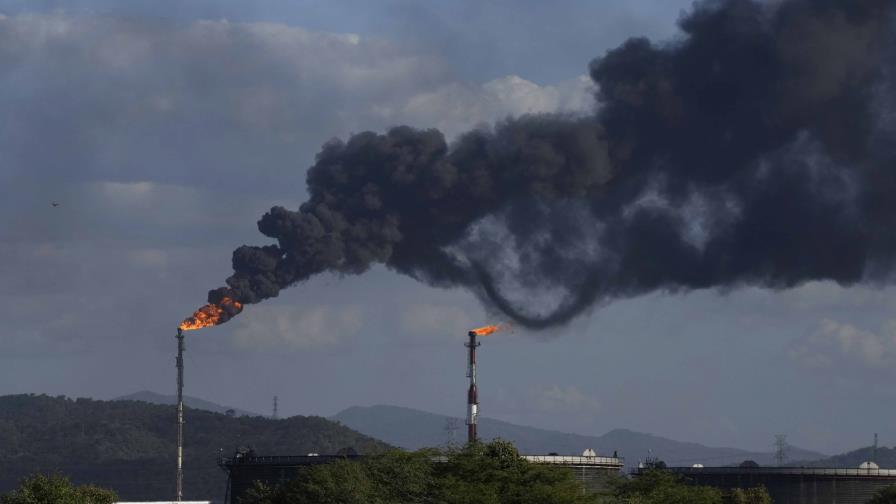 Oposición venezolana pide a EE.UU. cancelar licencias a petroleras para presionar a Maduro