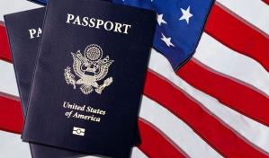 Una jueza ordena al gobierno de Trump volver a expedir pasaportes con opción de género X