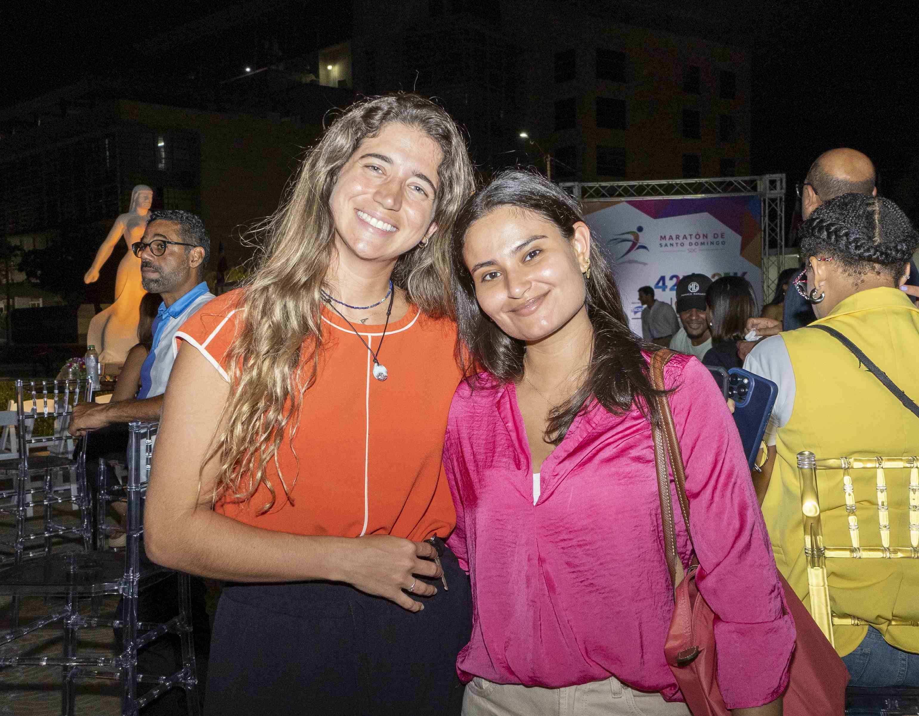 Mónica Martínez y Sabrina Díaz.