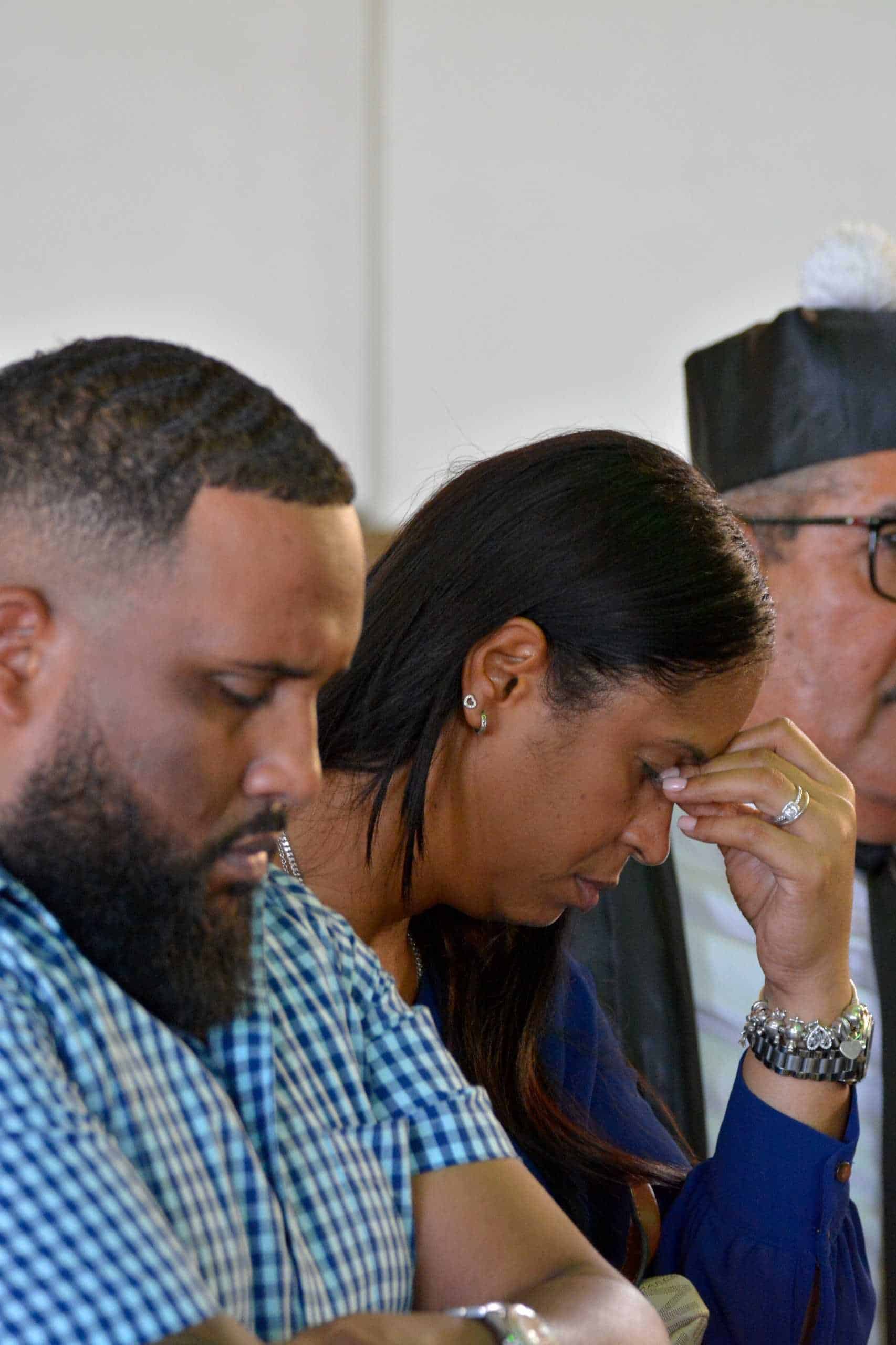 Los padres de Donally entristecidos, durante el juicio.