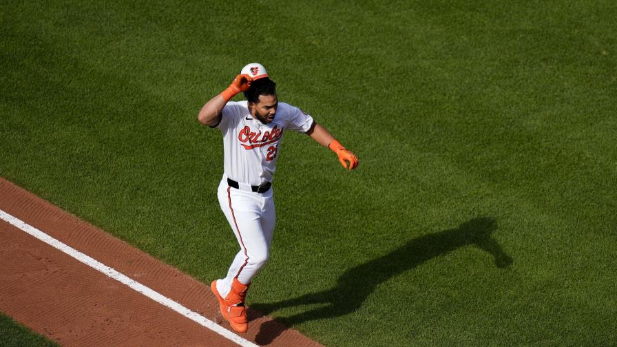 Jonrón de Santander le da la victoria a Orioles ante Gigantes