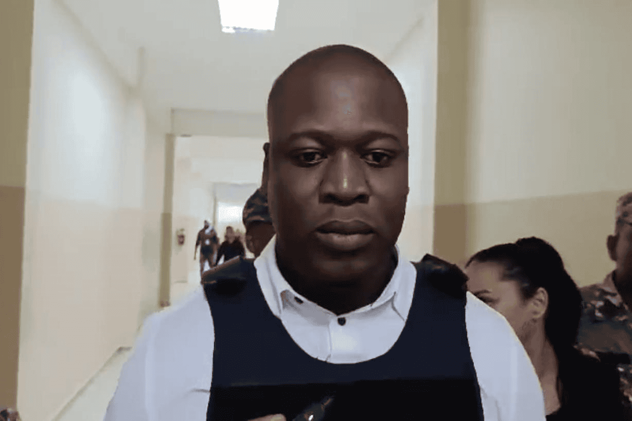 Presentación e impedimento de salida contra regidor Walky Cuevas - Diario Libre