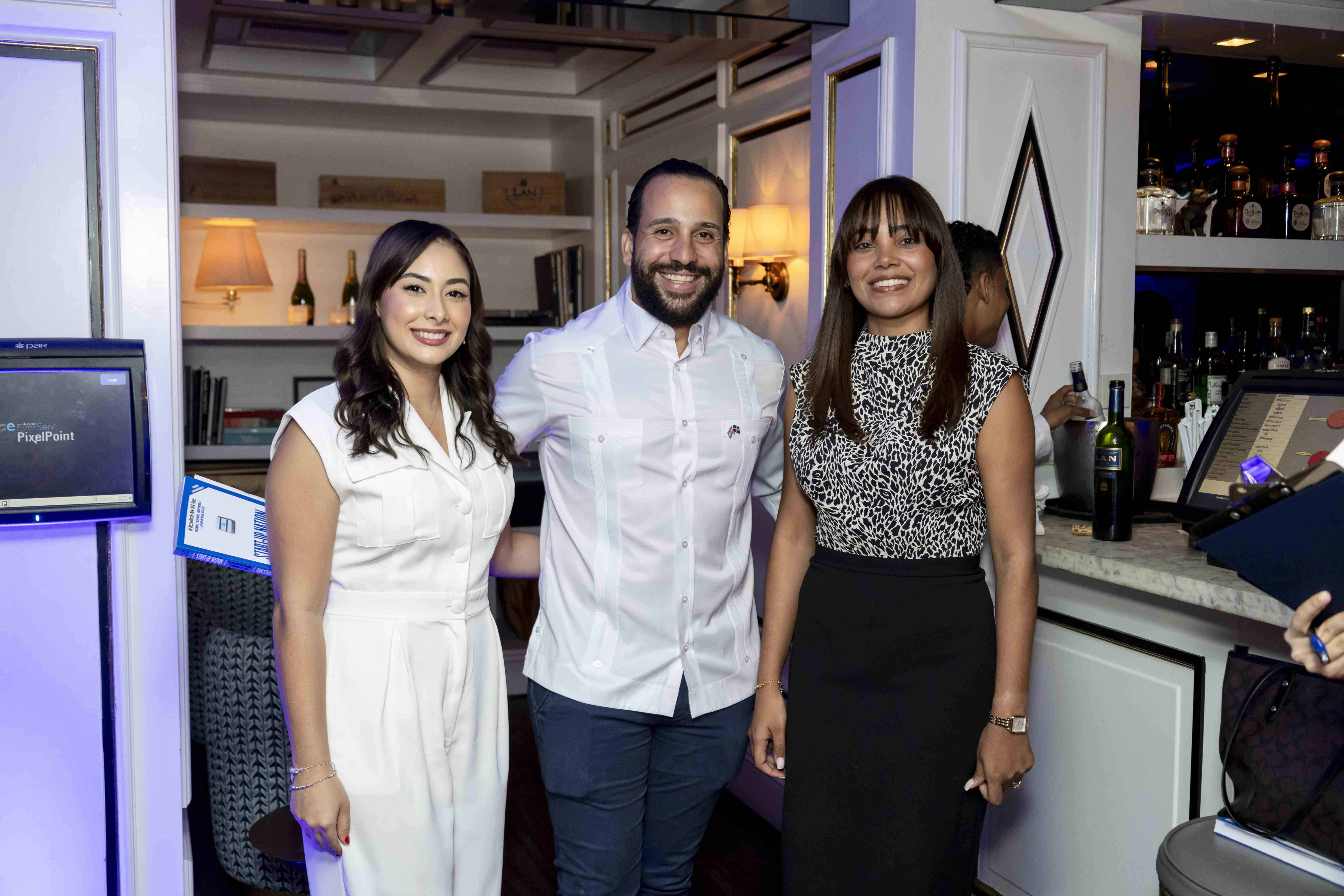 Samiry Tejeda, Rafael Aracena y María Antonia Dicen.