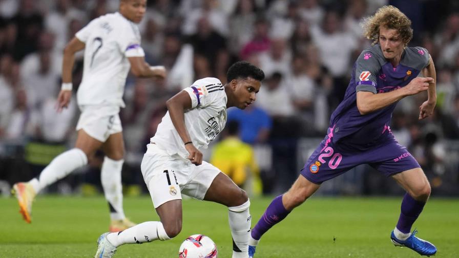 El Real Madrid golea 4-1 al Espanyol con una gran exhibición de Vinícius Júnior