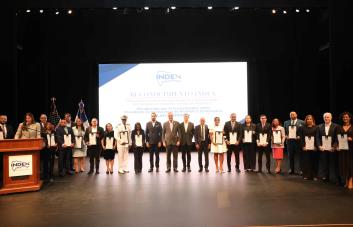 Abinader reconoce a dominicanos destacados en Estados Unidos por su contribución a la comunidad