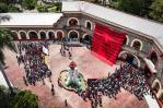 Ayotzinapa grita contra la represión tras diez años de lucha e incertidumbres