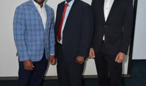 Luis Roberto Wallace pone en circulación libro "Un playboy desde tiempos de Trujillo"