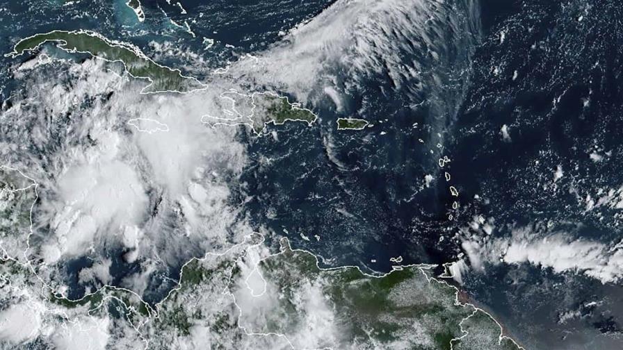 Sureste de EE.UU. bajo aviso de tormenta mayor por alerta de huracán para partes de Cuba y México