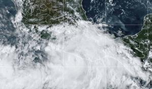 John toca tierra en el sur de México como huracán de categoría 3