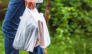 California pondrá fin a las bolsas de plástico en los supermercados en 2026