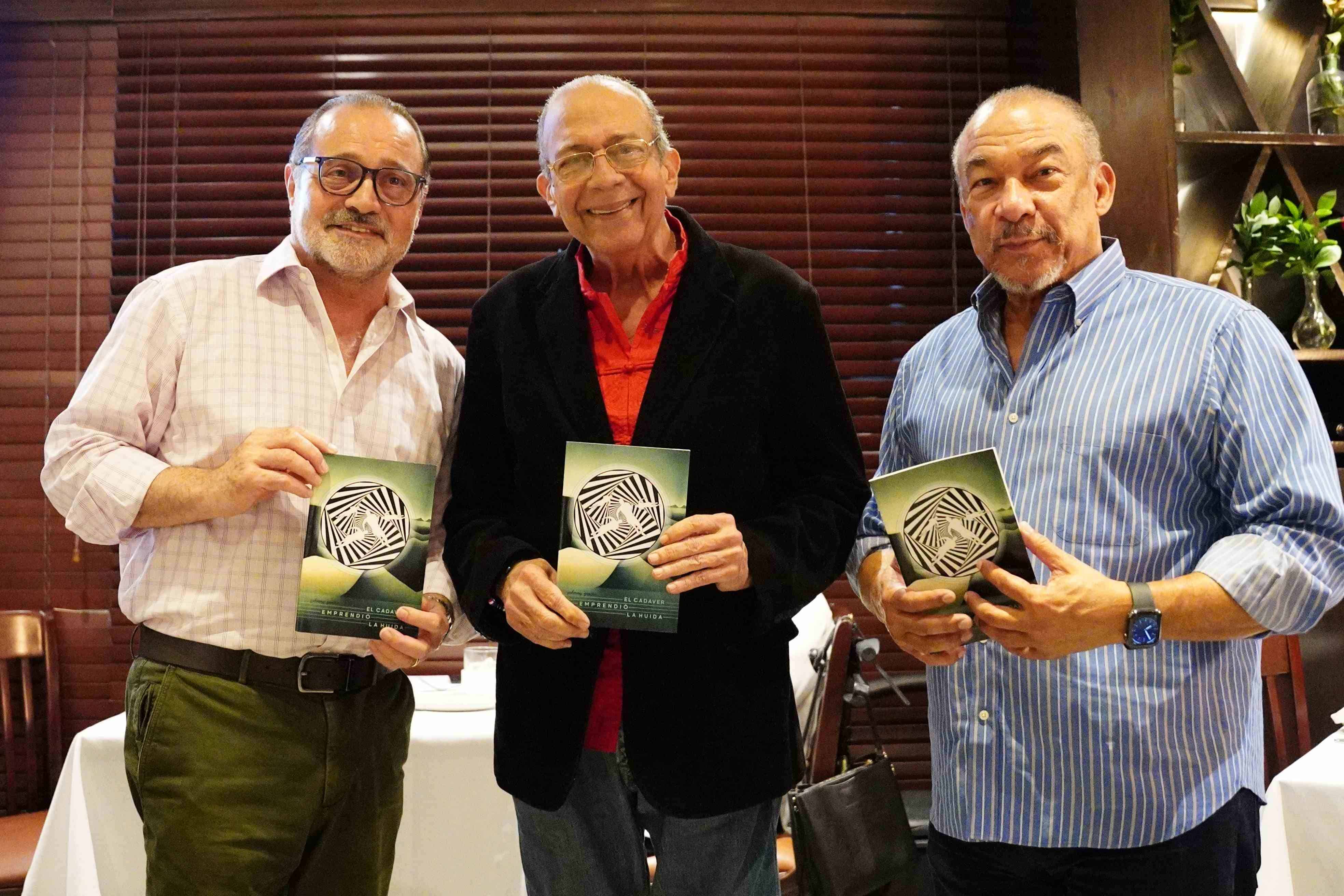 De izquierda a derecha, el actor Mario Núñez, el locutor Johnny García y el periodista Cristhian Jiménez.