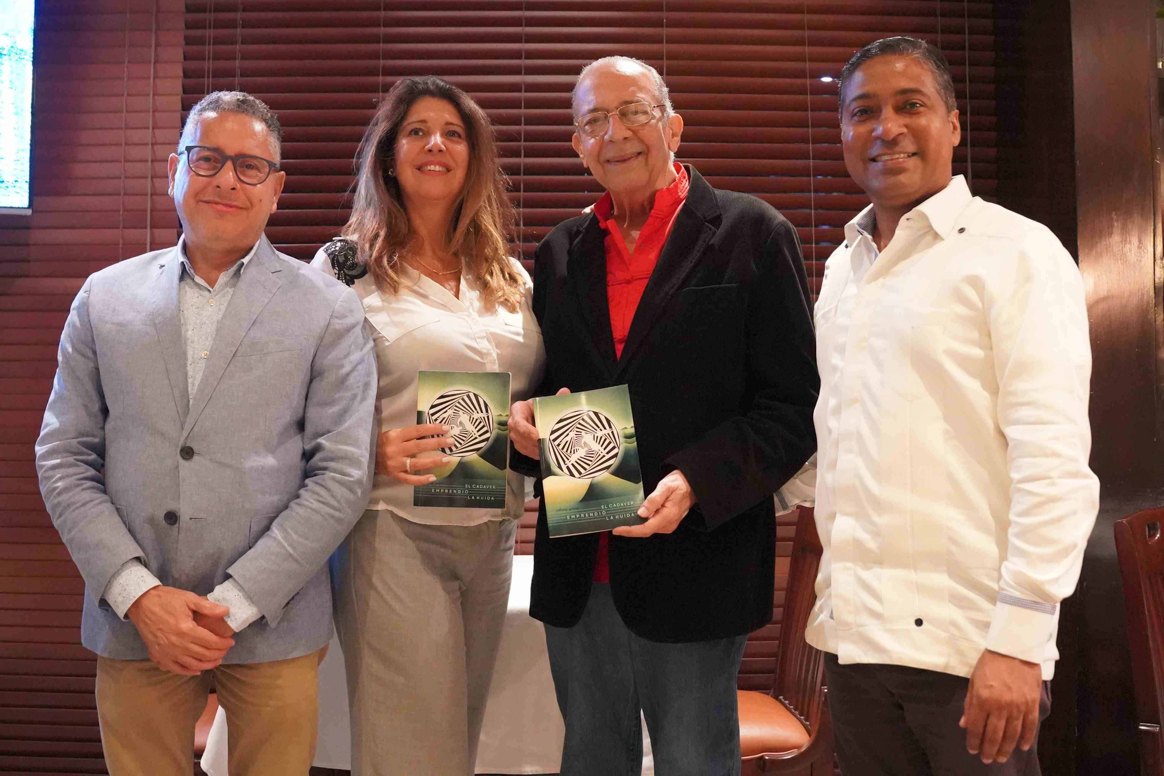 Teobaldo Durán, Carolina Llobregat, Johnny García y Àngel Laureano.