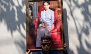 El papa Francisco ofrece asilo a la exdirigente birmana Aung San Suu Kyi