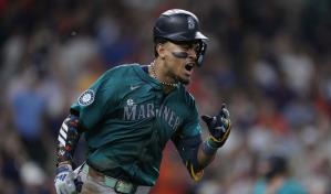 Miller lanza 7 entradas en cero y Marineros evitan que Astros amarren el Oeste