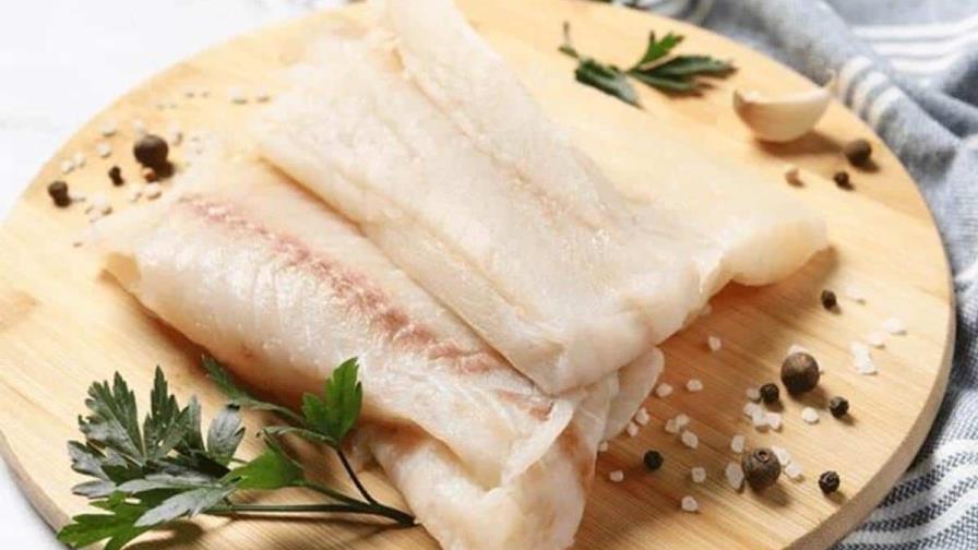 ¿Cómo quitarle las espinas al bacalao correctamente?