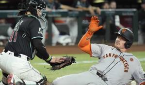 Jonrón de campo de Chapman impulsa a Gigantes a una victoria sobre Diamondbacks