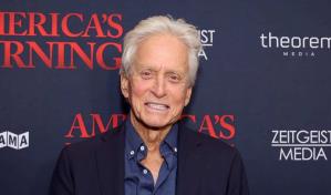 Michael Douglas celebra 80 años sin rastro de desgaste