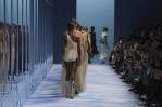 Dior viste a la mujer de libre amazona en la Semana de la Moda de París Dior viste a la mujer de libre amazona en la Semana de la Moda de París