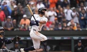 VIDEO | Weencel P&eacute;rez seguir&aacute; con su lucha: aunque peg&oacute; dos jonrones, es bajado a las menores