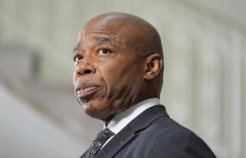 Un jurado presenta cargos penales contra el alcalde de Nueva York, Eric Adams
