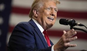 Trump advierte que si gana las elecciones expulsar&aacute; a migrantes que llegaron bajo programas de Biden