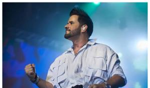 VIDEO | Manny Cruz canta la canción oficial de la Copa Mundial Femenina Sub-17 de la FIFA