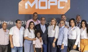 Obras Públicas construirá 800 viviendas para familias pobres de varias provincias