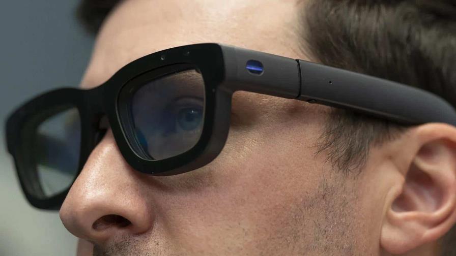 Meta presenta su primer prototipo de gafas inteligentes de realidad aumentada