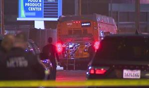 Al menos un muerto en el secuestro y persecución de un autobús en Los Ángeles
