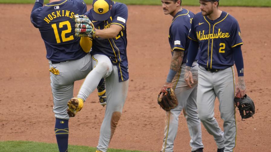 Civale lanza 6 innings y Ortiz da 3 hits en victoria de Cerveceros ante Piratas