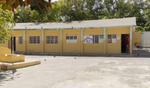Calor extremo por apagones en las escuelas de La Ureña pone en riesgo la educación
