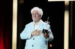 El cine me lo ha dado todo, dice Almodóvar al recibir el premio honorífico en San Sebastián El cine me lo ha dado todo, dice Almodóvar al recibir el premio honorífico en San Sebastián