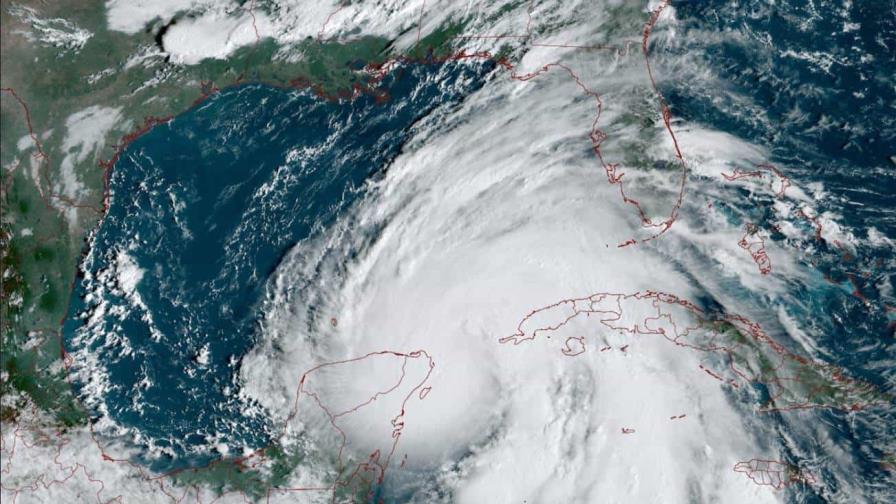 Huracán Helene se dirige a una Florida que podría sufrir inundaciones mortales