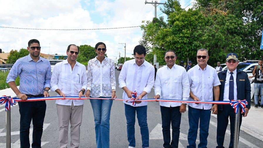 Inauguran reconstrucción de la calle Pastor Domingo de la Cruz en Verón, Punta Cana