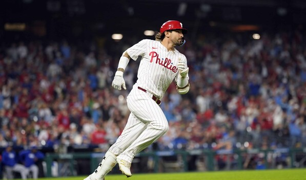 Nick Castellanos acuerda contrato con los Padres tras ser liberado por los Filis Nick Castellanos acuerda contrato con los Padres tras ser liberado por los Filis