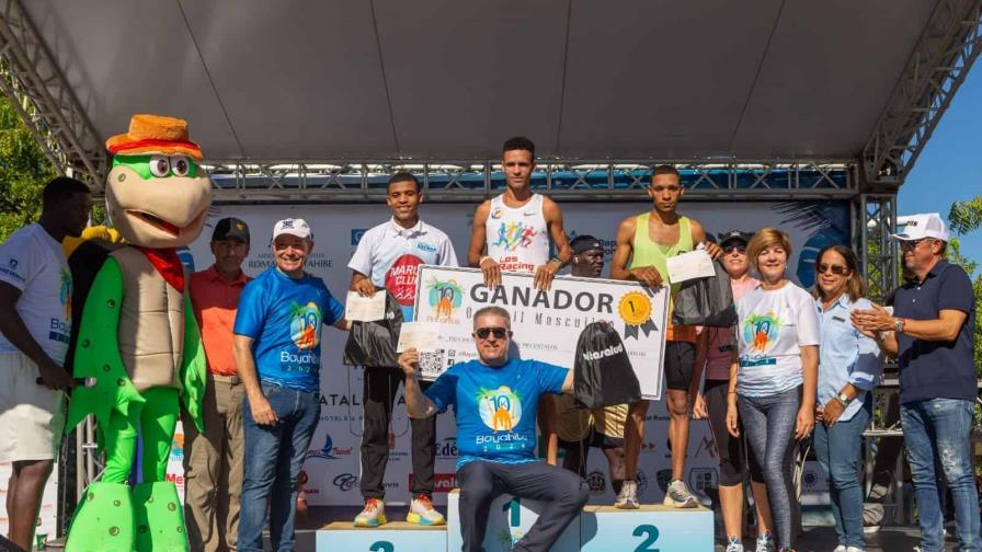 Jilberto Santana Manzano y Soranyi Rodríguez se proclaman campeones de la novena 10k Bayahibe