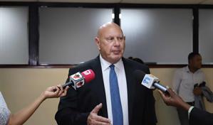 Senadores del PRM admiten que el Gobierno ignora la indexación salarial y dicen urgen reforma fiscal