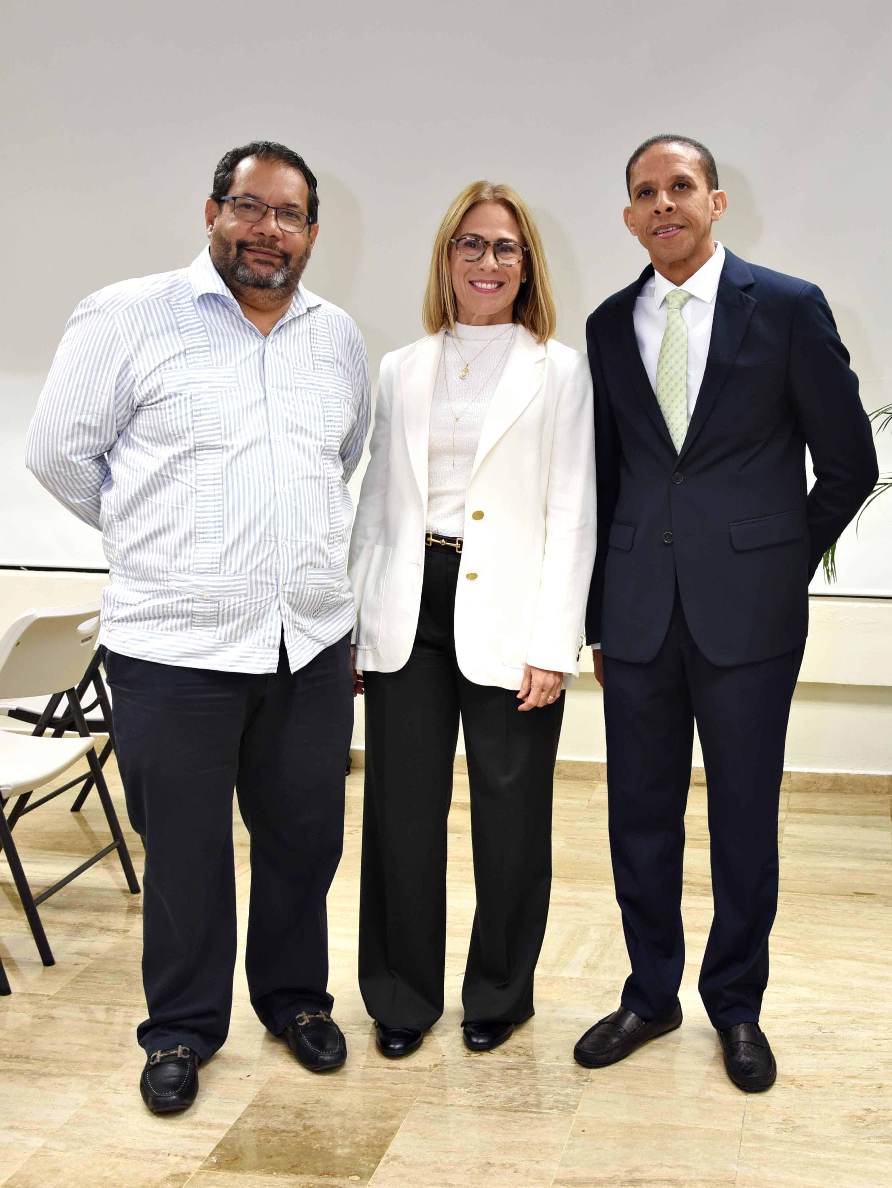 José Camilo, Camila Retman y Eugenio Díaz.