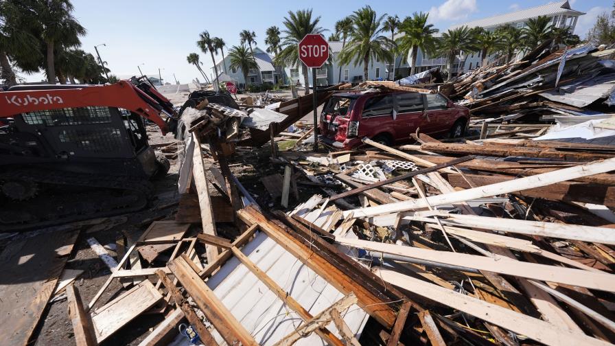 Helene deja al menos 41 muertos y una estela de destrucción por el sureste de EE.UU.