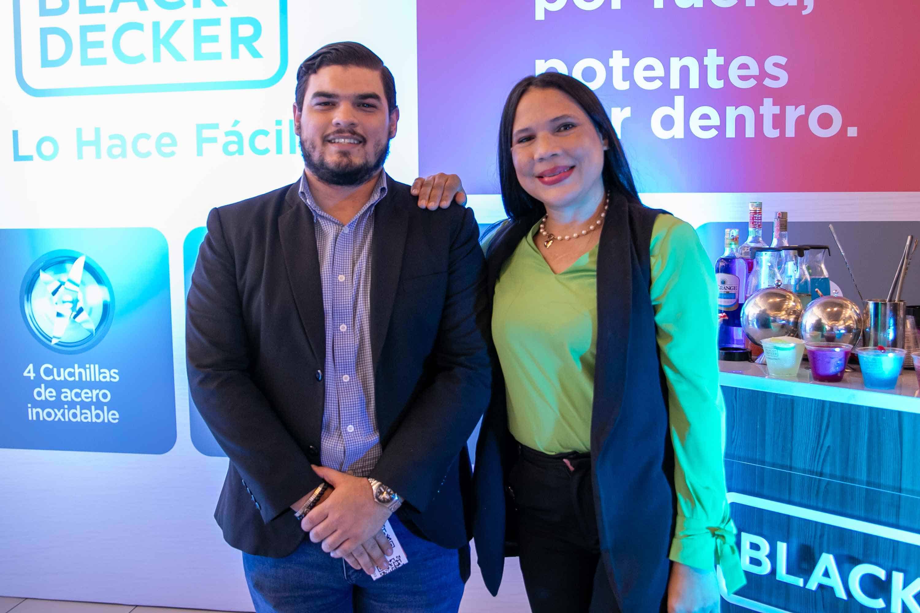 Sebastián Gutierrez y Yanet García.