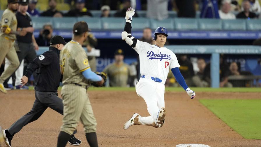 Shohei Ohtani se suma al club de las 400 bases alcanzadas en un año