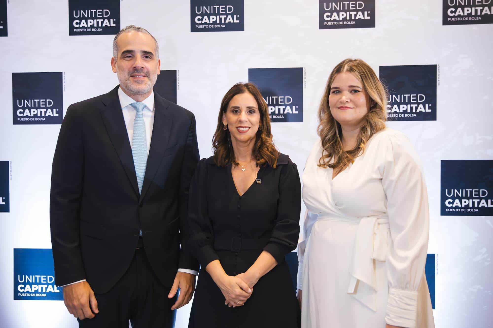 Óscar Saladín, Marta Betances y Elianne Vilchez.