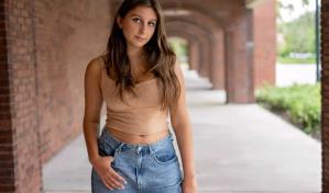 Influencer Mimi Land muestra las ideas y crisis existenciales de los adolescentes