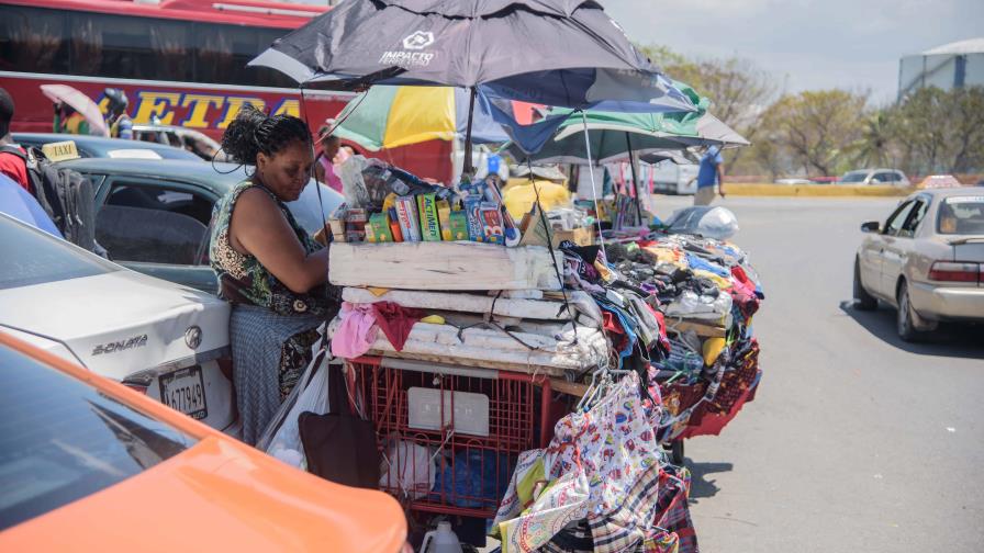 La informalidad laboral en la República Dominicana ronda el 54.7 %, según informe regional