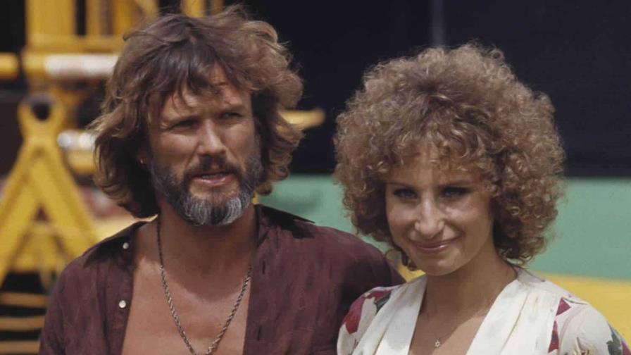 Streisand evoca en un sentido mensaje la película A Star is Born junto a Kristofferson