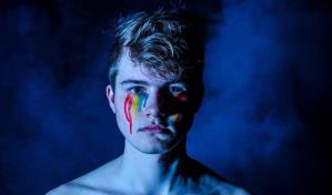 Las terapias de conversión aumentan el riesgo de problemas de salud mental, dice estudio