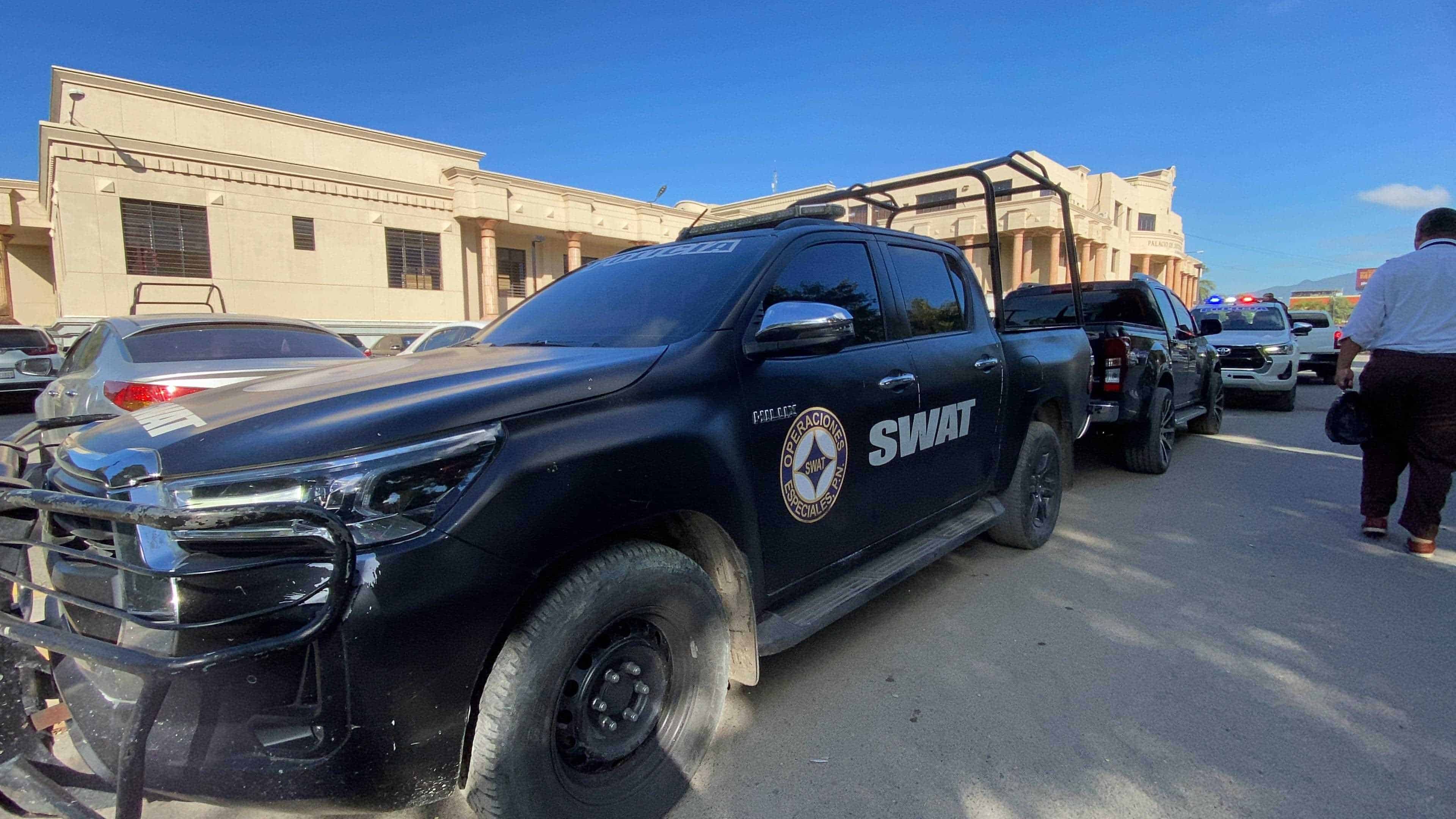 El equipo Swat de la Policía participó de los operativos en Santiago contra una supuesta red de estafa cibernética.