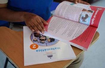 La educación sigue esperando